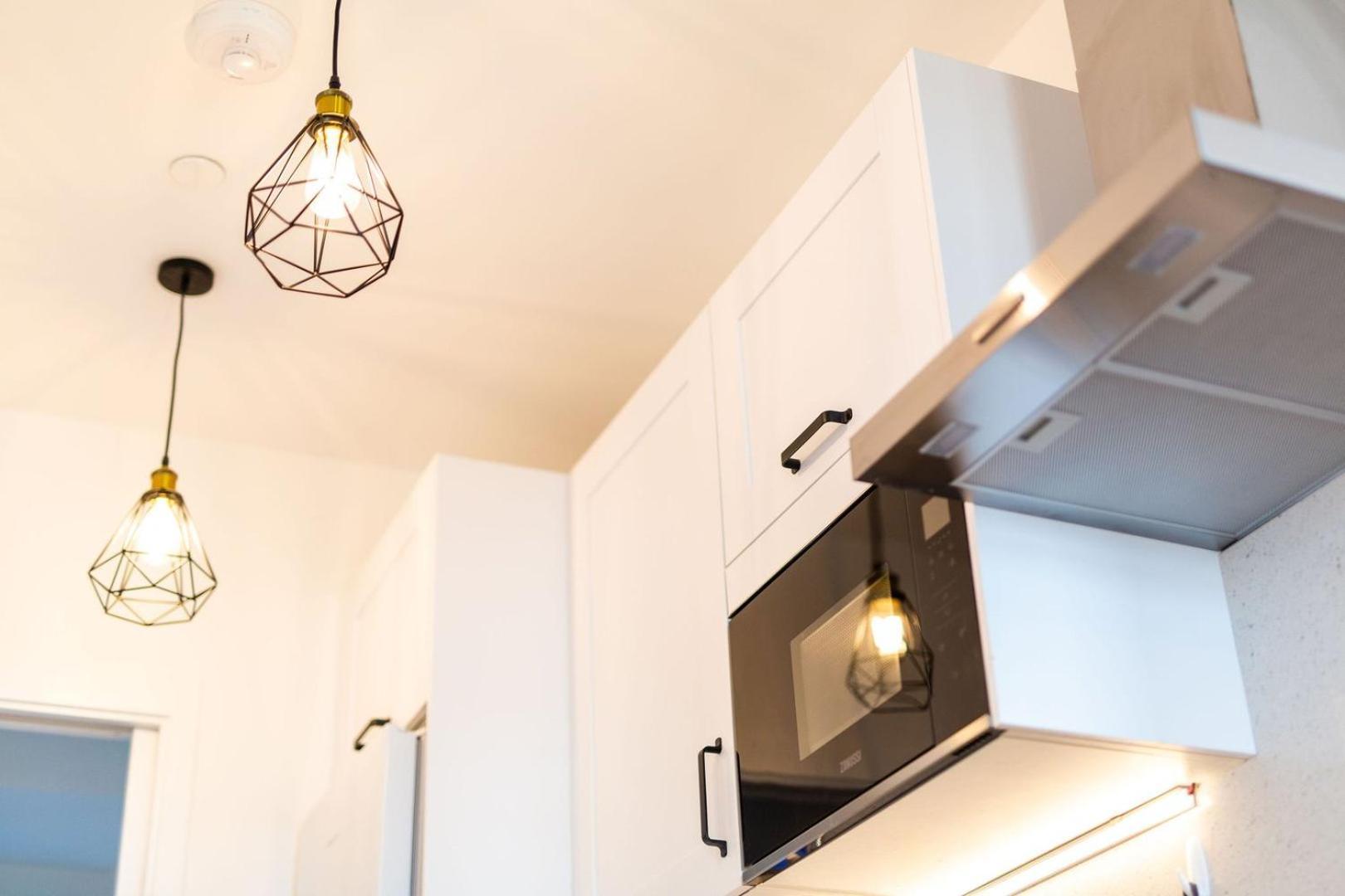 Studio Apartment With 65" Smart Tv Newport Kültér fotó